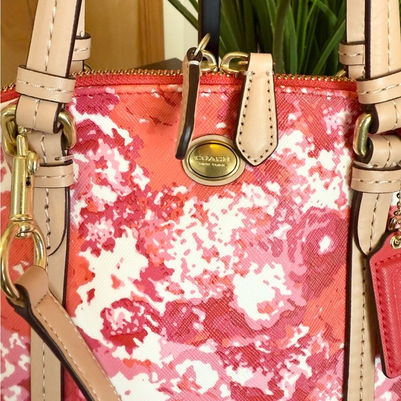 Coach Peyton Floral Dome Satchel - Picture 4 of 10